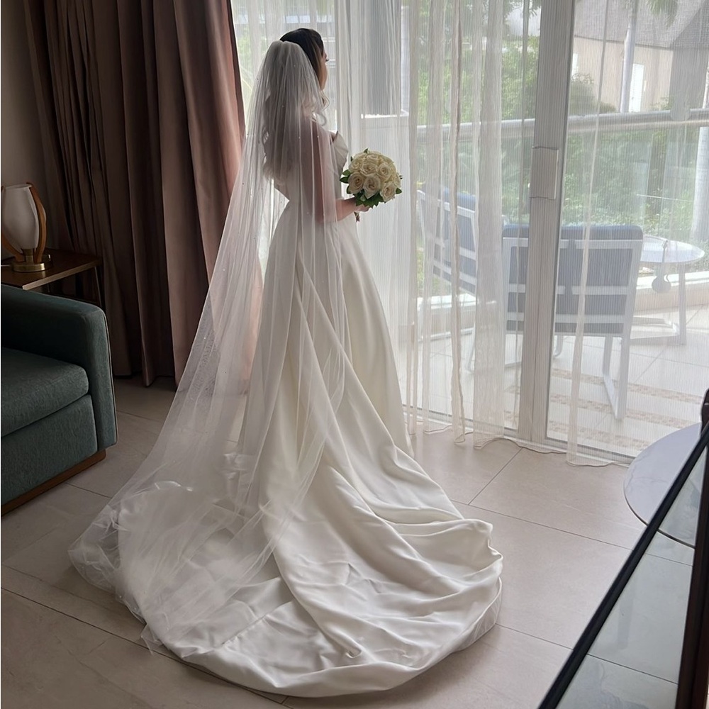 Elegant White Wedding Gown